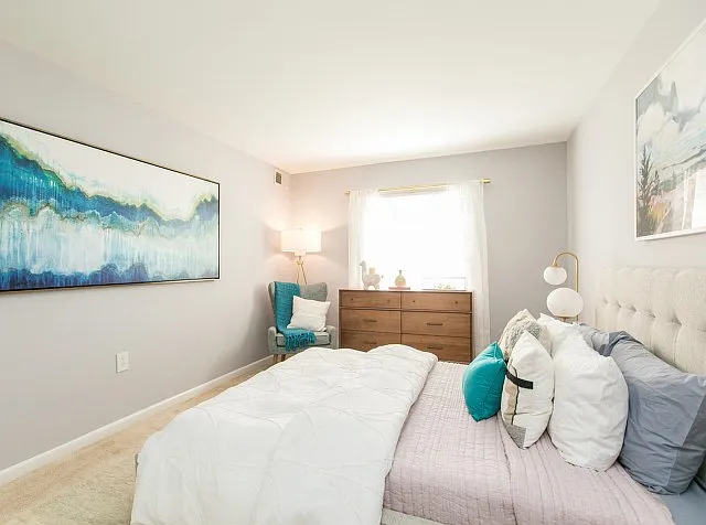 Crofton Village Apartments — Photo 9