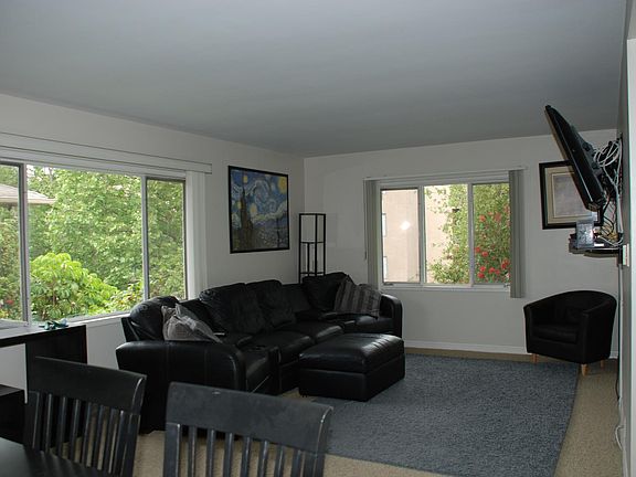 4th image of 10700 Woodbridge St
