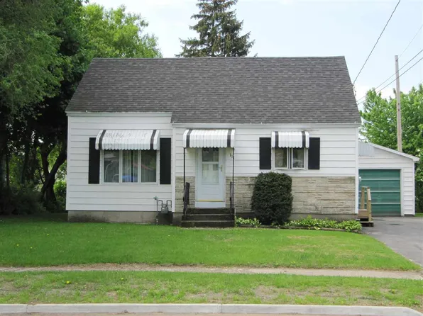 111 Beach St, Massena, NY 13662