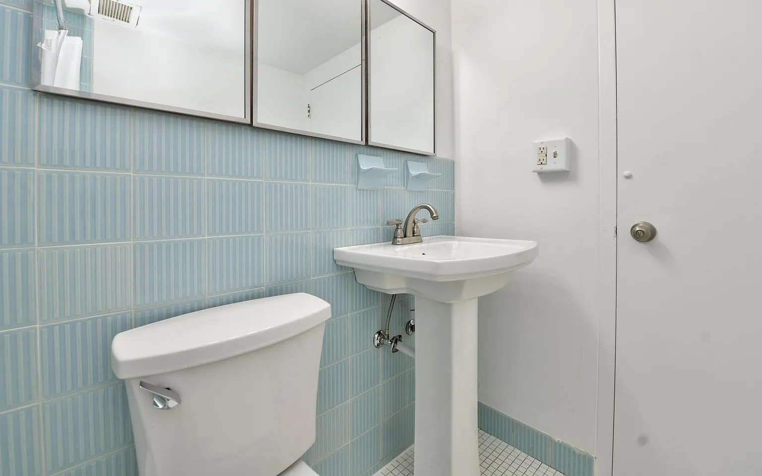 2 bed, 1182 sqft, $1,900 — Photo 4