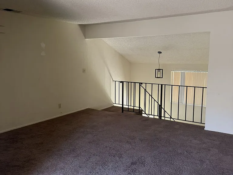 3241 Triumph Ln — Photo 4