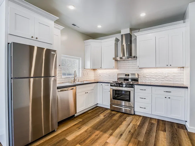 3408 Adeline St #3408 — Photo 1