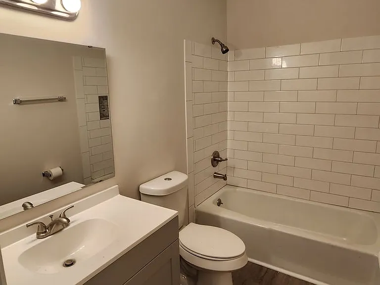 612 Davie Ave — Photo 6