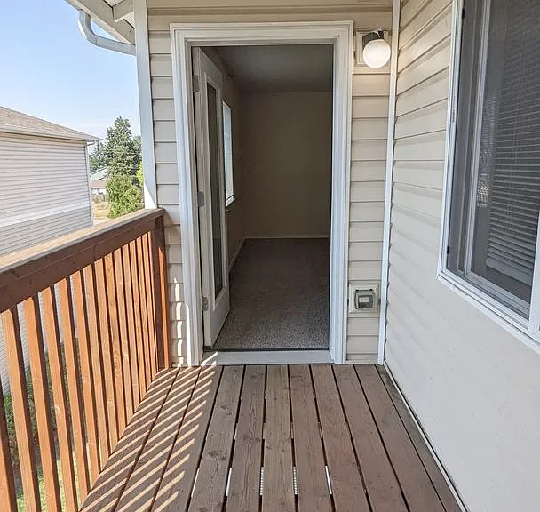 Wellesley Park Apartments — Photo 153