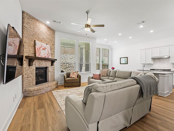 3rd image of 4297 Sanctuary Dr