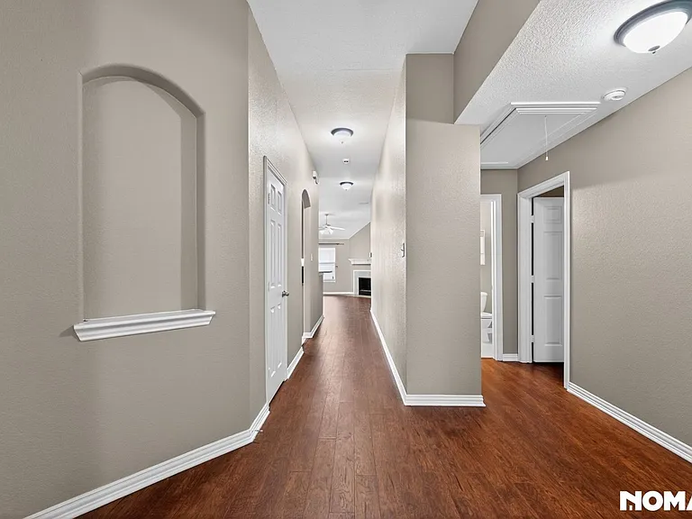 409 Lois Ln — Photo 23