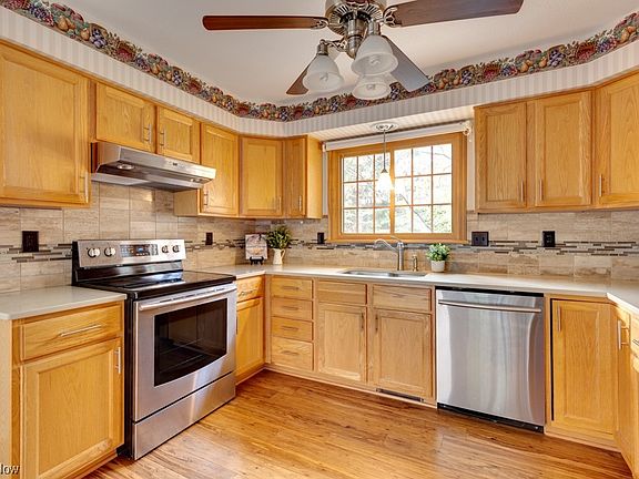 5th image of 69 Douglas Ct #47
