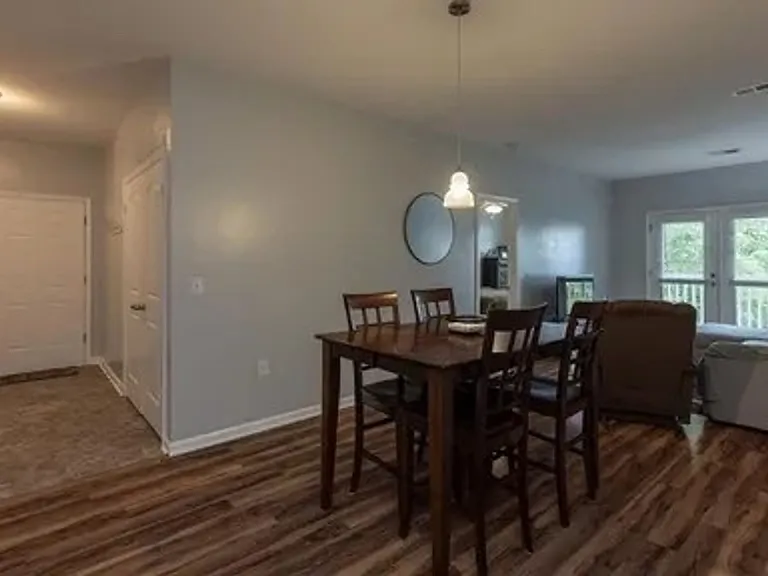 190 Eli Hartley Dr #204 — Photo 3