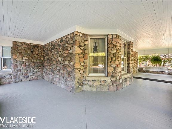 4th image of 73875 Fulton St
