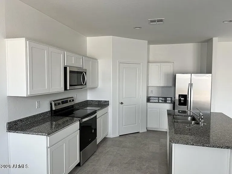 3532 N Sequoia St — Photo 3
