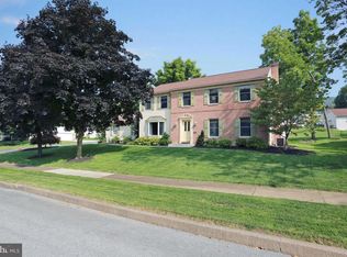2317 Forest Hills Dr, Harrisburg, PA 17112