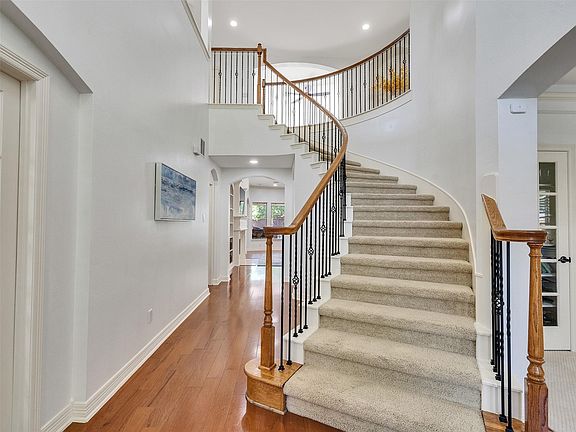 3rd image of 14323 Horizon Falls Ln