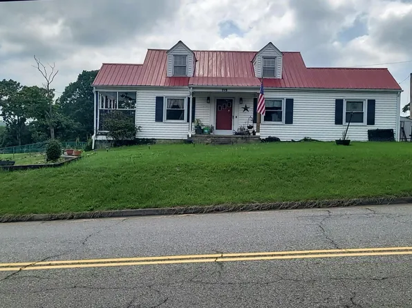 719 Stultz Rd, Martinsville, VA 24112