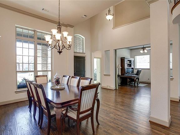 3rd image of 1728 Enchantress Ln