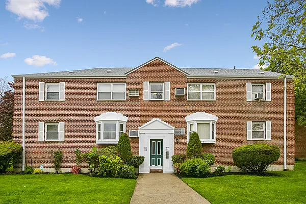 Sold by Mitra Hakimi Realty Group, LLC | media 1