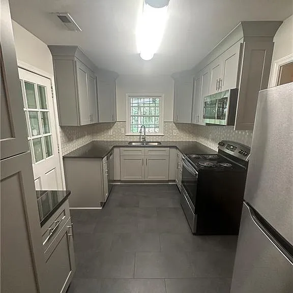 349 Laquita Dr SE — Photo 5