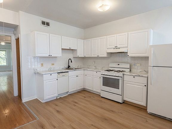 2nd image of 1442 W North Shore Ave #3