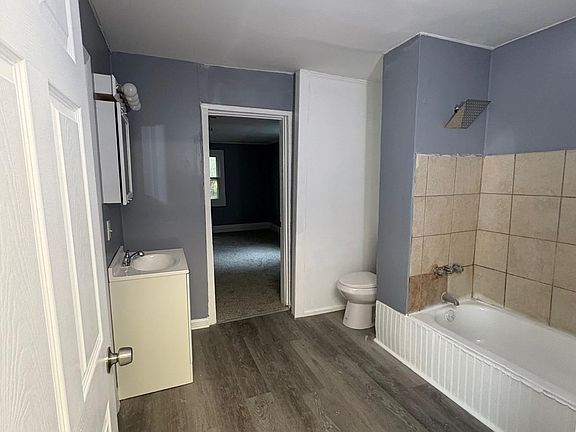 2nd image of 1425 E 81st St #1