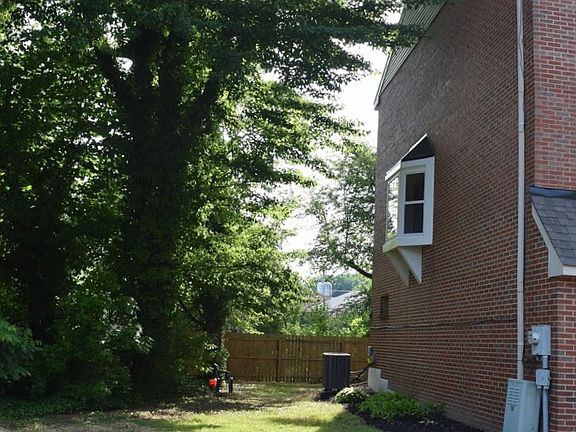 One quarter acre of privacy 