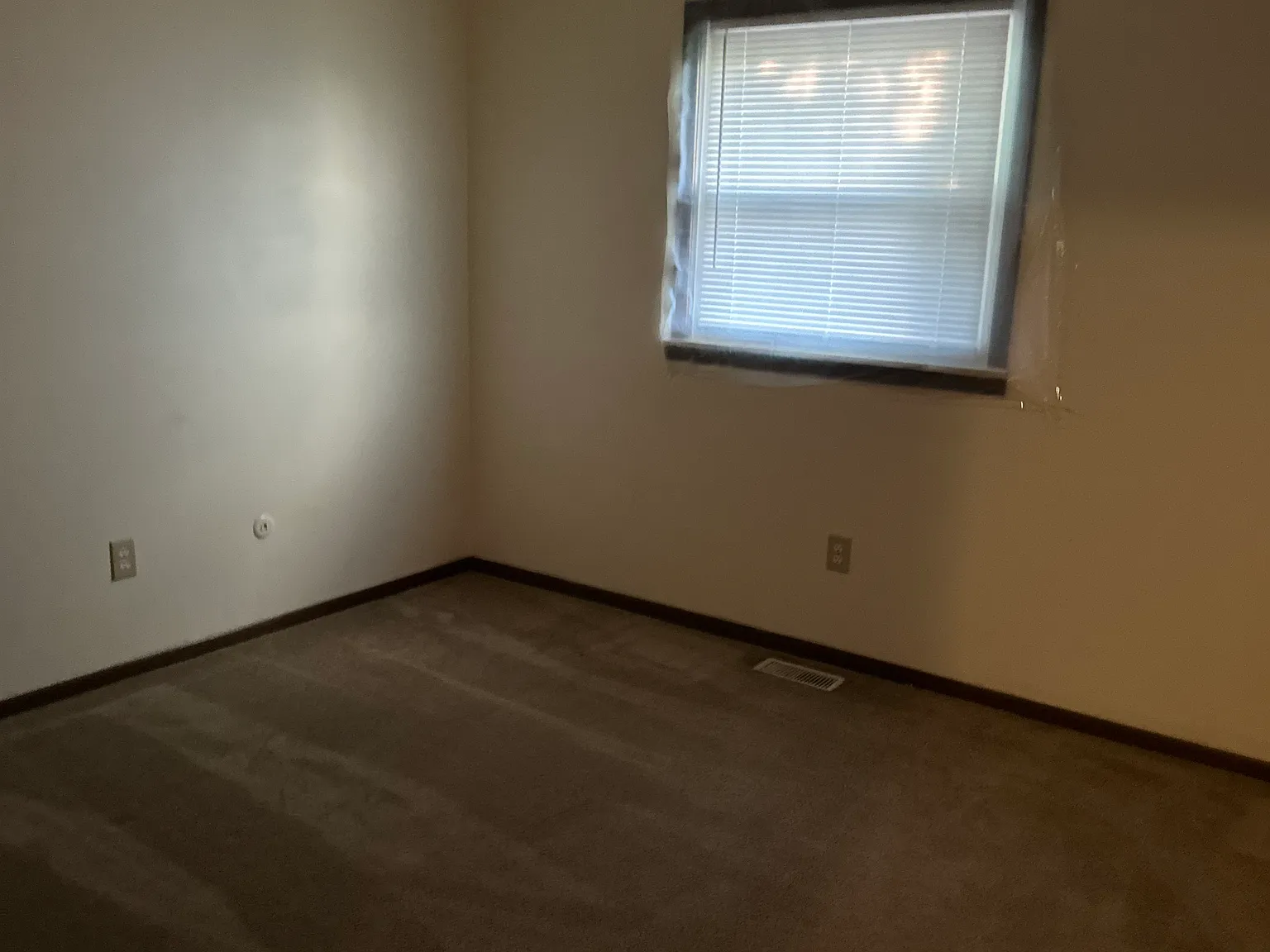 2 bed, 1046 sqft, $1,260 — Photo 3