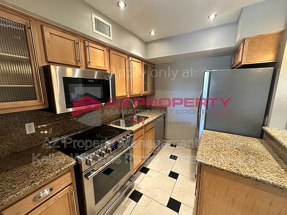 2nd image of 4410 N Longview Ave Unit 226