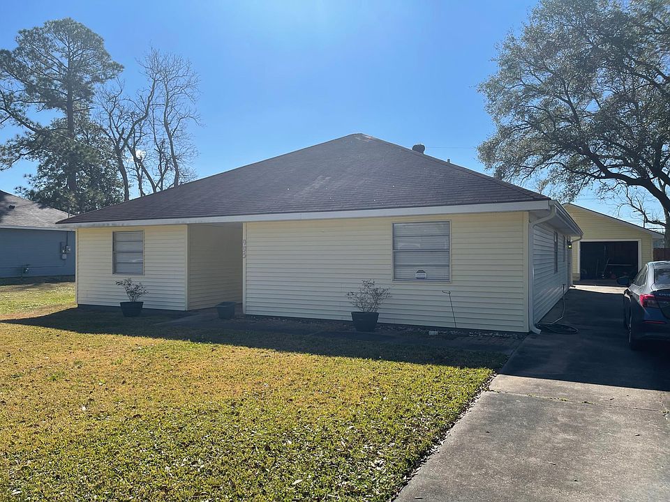 1st image of 995 Bingman Dr