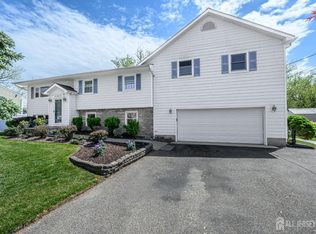 387 Suburban Dr, Toms River, NJ 08753