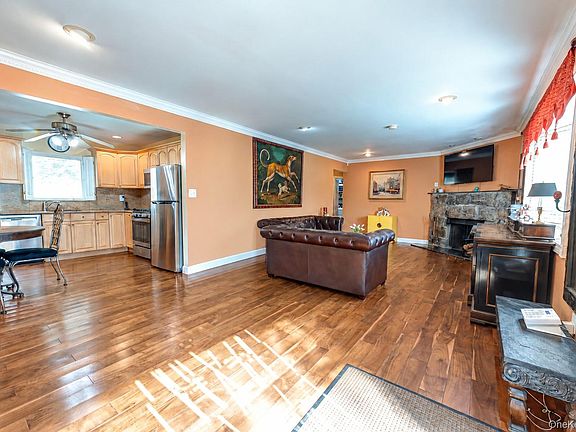 4th image of 87 Bayway Avenue