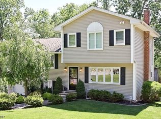 54 Center Ave, Morristown, NJ 07960