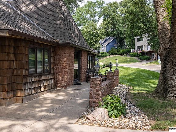 5th image of 706 Martin Dr