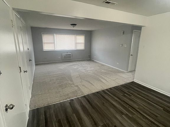 2nd image of 15012 Dorchester Ave APT 2E