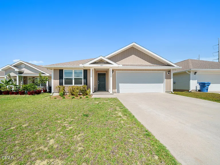 5817 Viking Way — Photo 1