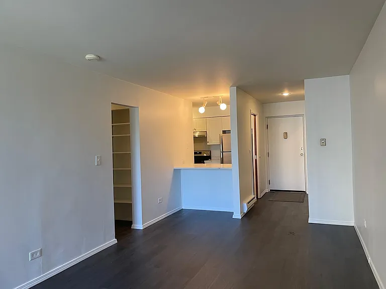 1950 Cherry Ln #114 — Photo 8