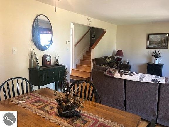 5th image of 9601 Missouri St #B