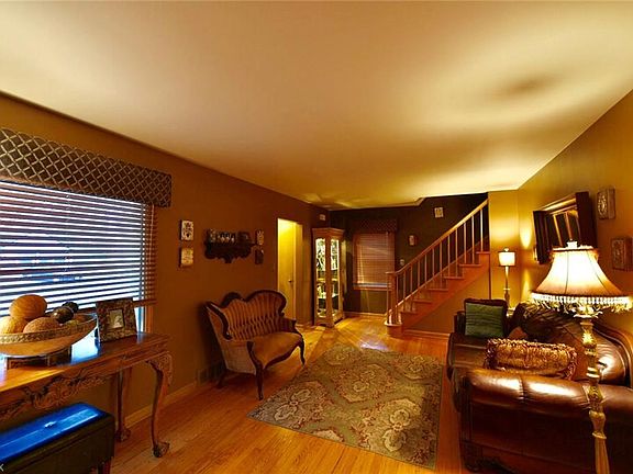 5th image of 5621 Gilbert Dr