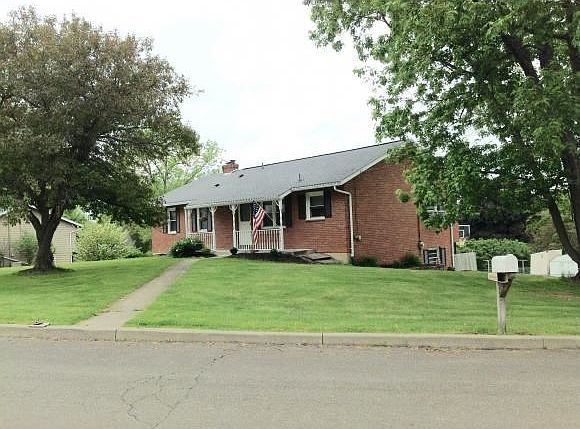 1st image of 28 Cooper Dr
