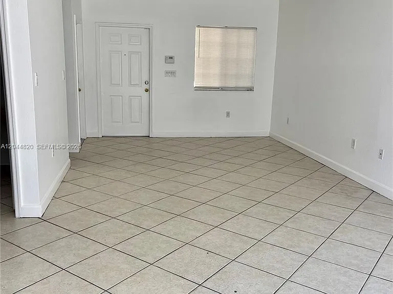 21477 SW 85th Psge #21477 — Photo 6
