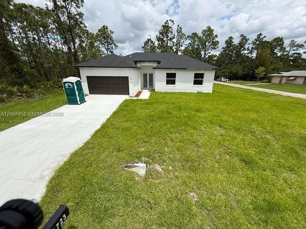 4 bed, 2.0 bath, $2,000 — Photo 4