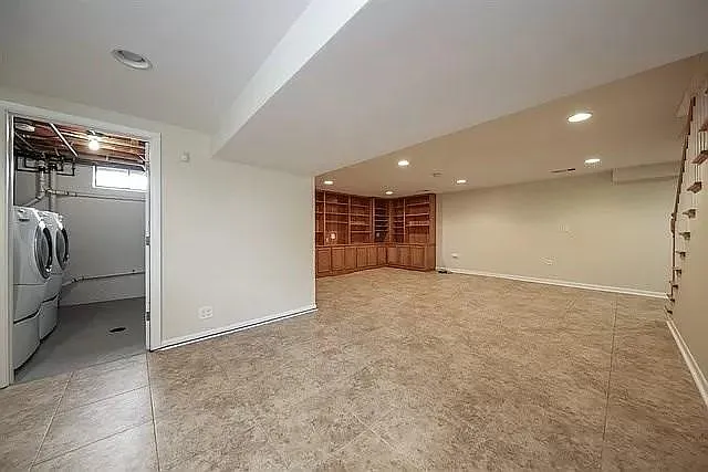 2 Tuttle Ave — Photo 8