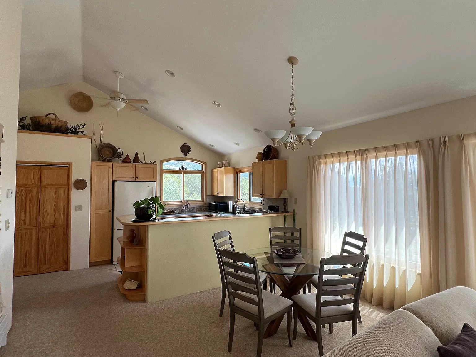 3 bed, 2.5 bath, 1546 sqft, $2,500 — Photo 2