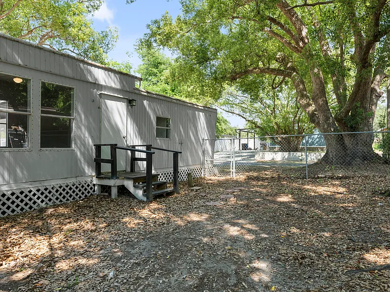 4235 Memphis Ave — Photo 15