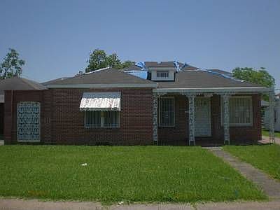 1st image of 621 Louisiana Ave