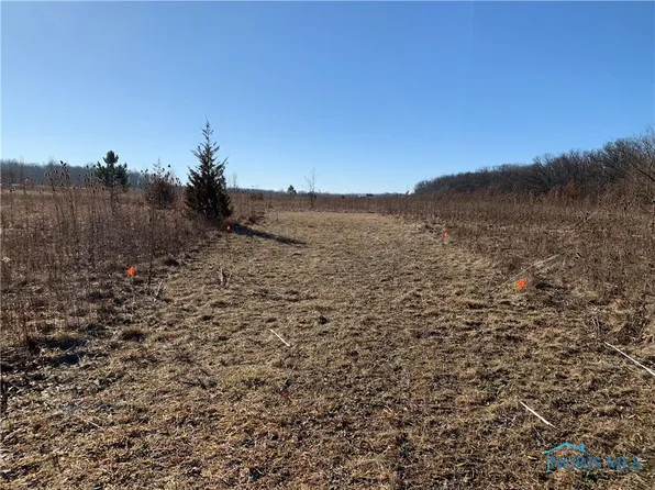 23528 Nagel Rd, Defiance, OH 43512