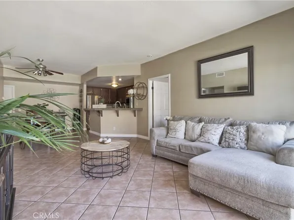 2043 Blackberry Cir, Oxnard, CA 93036