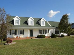 30 Wallace Dr, Milton, WV 25541