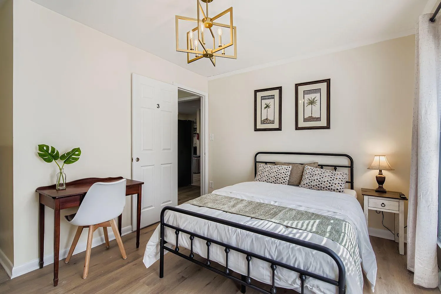 4 bed, 5.0 bath, 3300 sqft, $979 — Photo 2