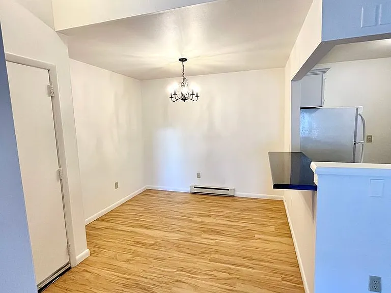 University Park Apartments near Cornell University — Photo 178