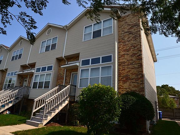 2nd image of 12455 Meadow Ln Unit 7
