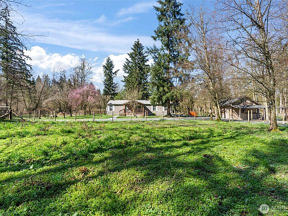 3rd image of 30510 118th Avenue E