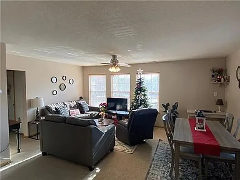 3130 SW Sharmin Ln — Photo 7